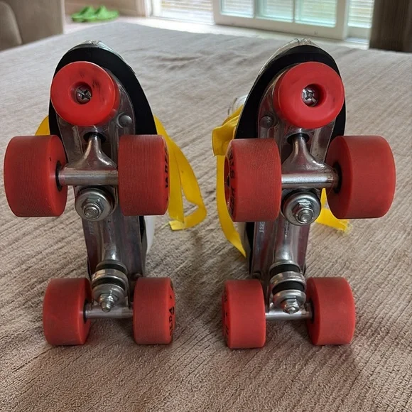 Roller Skates - Women’s Size 6 - Picture 7 of 7